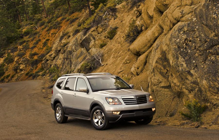  Kia Borrego 2009 года  (фото 239 из 345)
